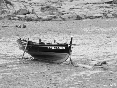 Barca en marea baja